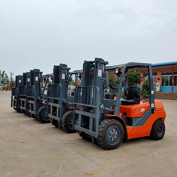 Red 3500kgs FD5 Diesel Powered Forklift Truck ISUZU C240 Diesel Counterbalance