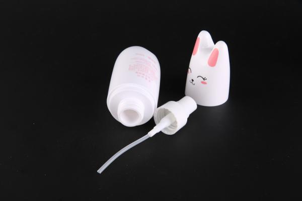 60ml PETG ou garrafa cosmética do pulverizador dos desenhos animados do coelho do HDPE para o empacotamento dos cuidados com a pele do bebê