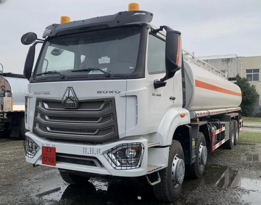 Sinotruk 4X2 380HP 400HP 10cub 20cub Грузовой грузовик Тяжелый пожарный питьевой распылитель