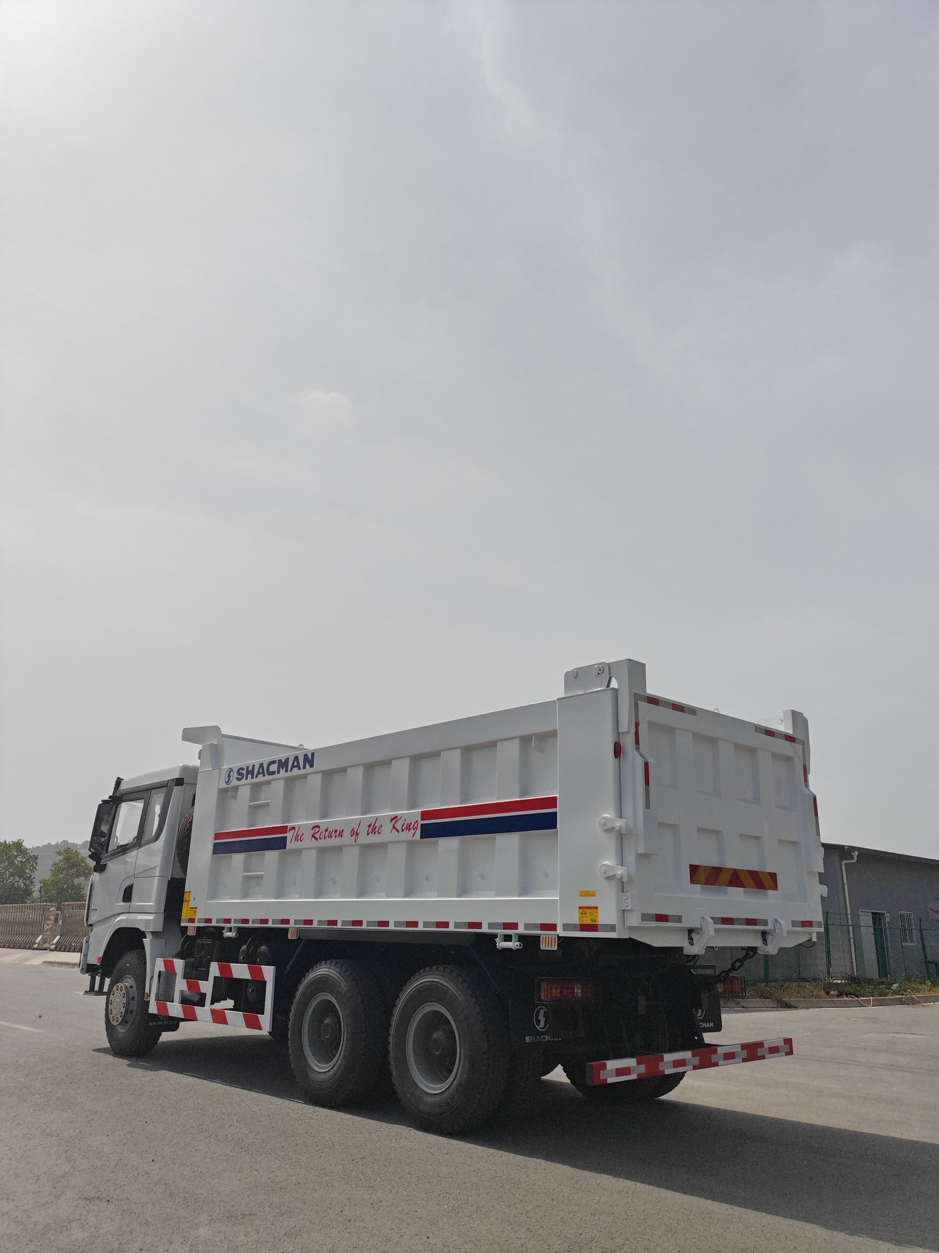 Shacman X3000 6X4 Dump Truck 385HP  Engine EURO III Emission Standard