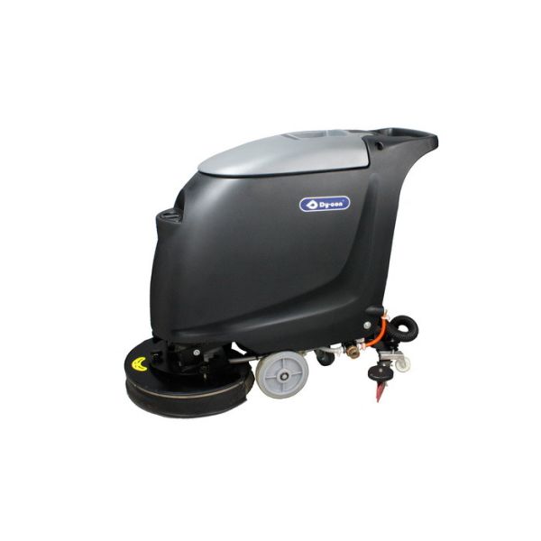 На открытом воздухе батарея машины чистки пола работали/уборщик скруббера паркета