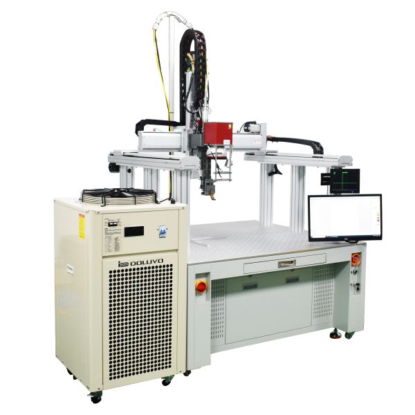 6000W Output Power Battery Laser Welding Machine with 1080 Wavelength and 3 Years Warranty