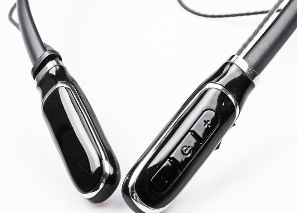 Deep Bass Sound Wifi Bluetooth Headphones Long Paly Hours For Smartphone