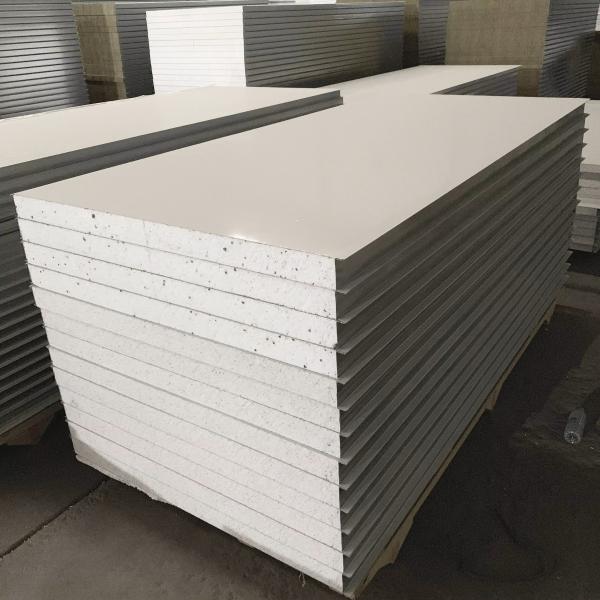 Moderno estilo de design de telhado e painéis de parede de aço isolado para edifícios de armazém