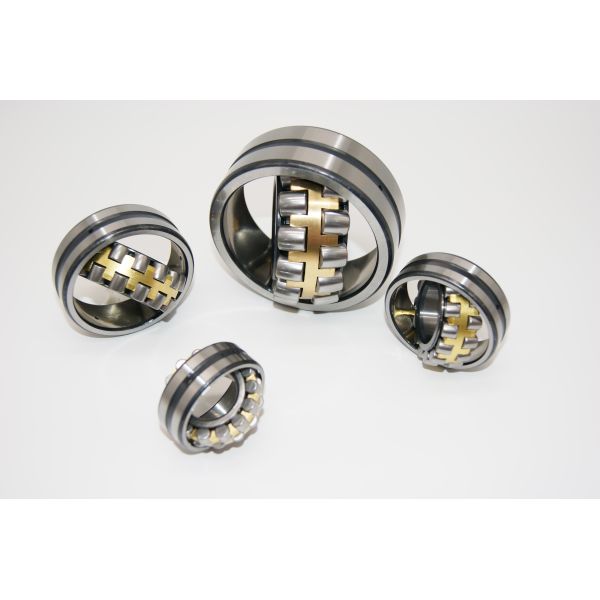  NTN NSK 22205 22206 22207 Spherical Roller Bearing Size 25*52*18