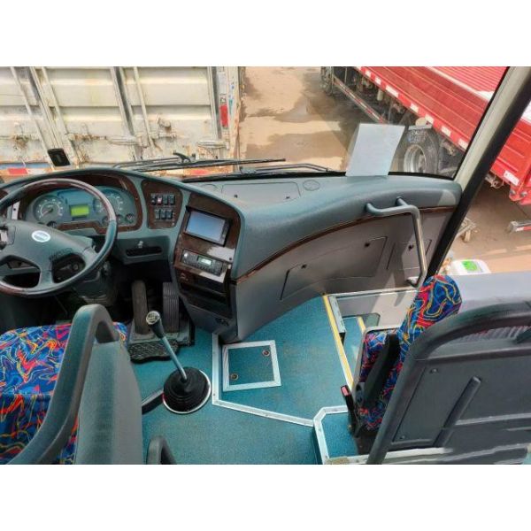 Used Mini Bus KLQ6896 39 Seats Euro IV Yuchai Engine Used Higer Bus