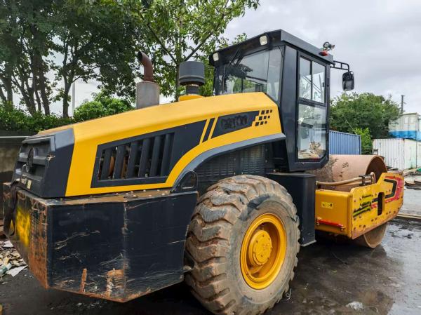 XCMG Single Drum Road Roller Earthwork Projects Gravity Vibration Function Large Linear Pressure
