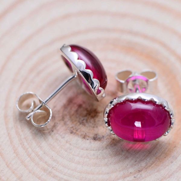 Women Retro 925 Sterling Silver Oval Synthetic Ruby Stud Earrings (041681)
