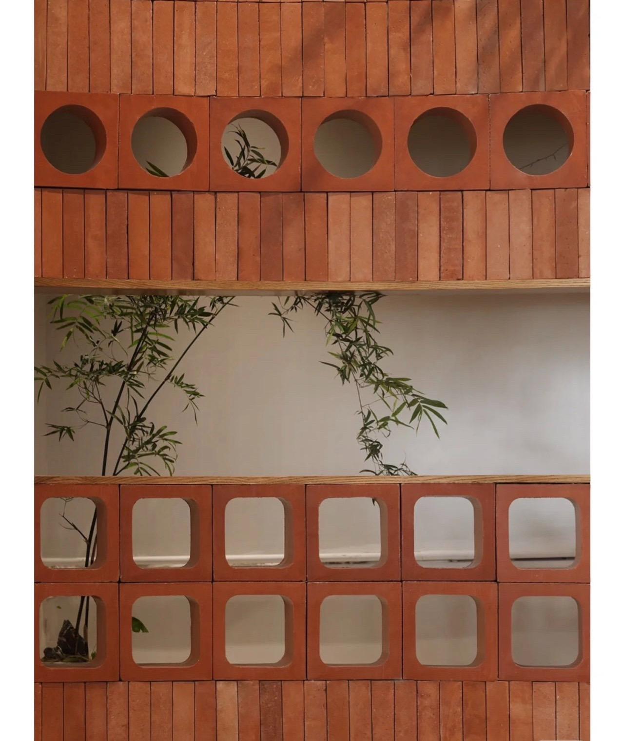 Natural Red Terracotta Breeze Block Ventilation Perforated Bricks for Fancy Screen Design Partitions & Accent Walls