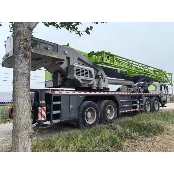 Used Zoomlion 90 Ton Crane with Max. Lifting Height of 4.5m and Excellent Performance