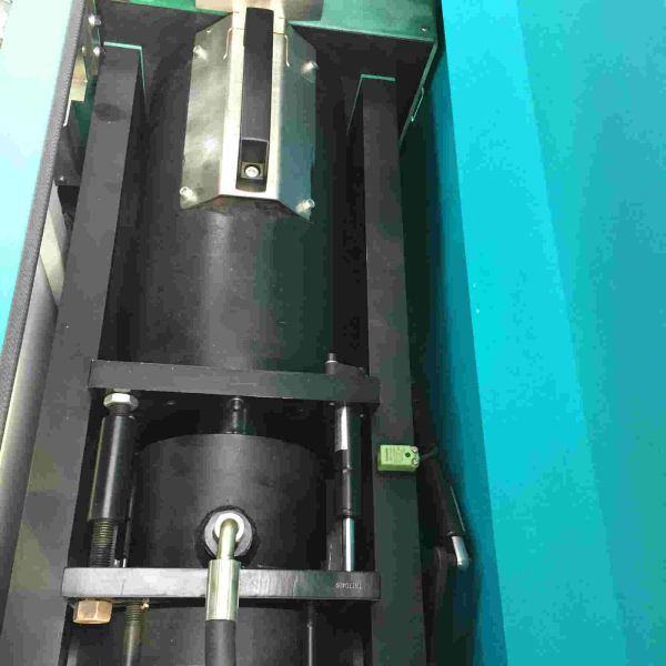 High Speed Insulating Glass Butyl  Sealing Machine for Glass Production Machinery