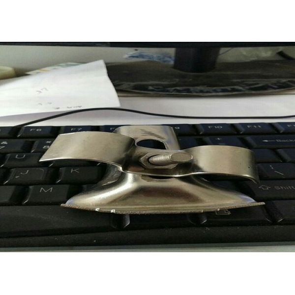 Гальванизированная поверхность нержавеющей стали крепежной детали зажимов дж/м с