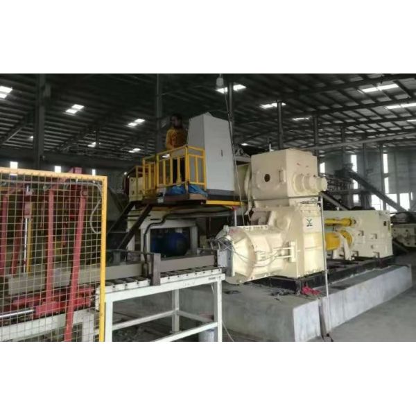 シンプルな構造と簡単な操作 粘土のレンガを作る機械