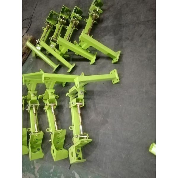 Mécanisme de nettoyage de balayeur de rue compact Résistance à la rouille Parties détachées de balayeur