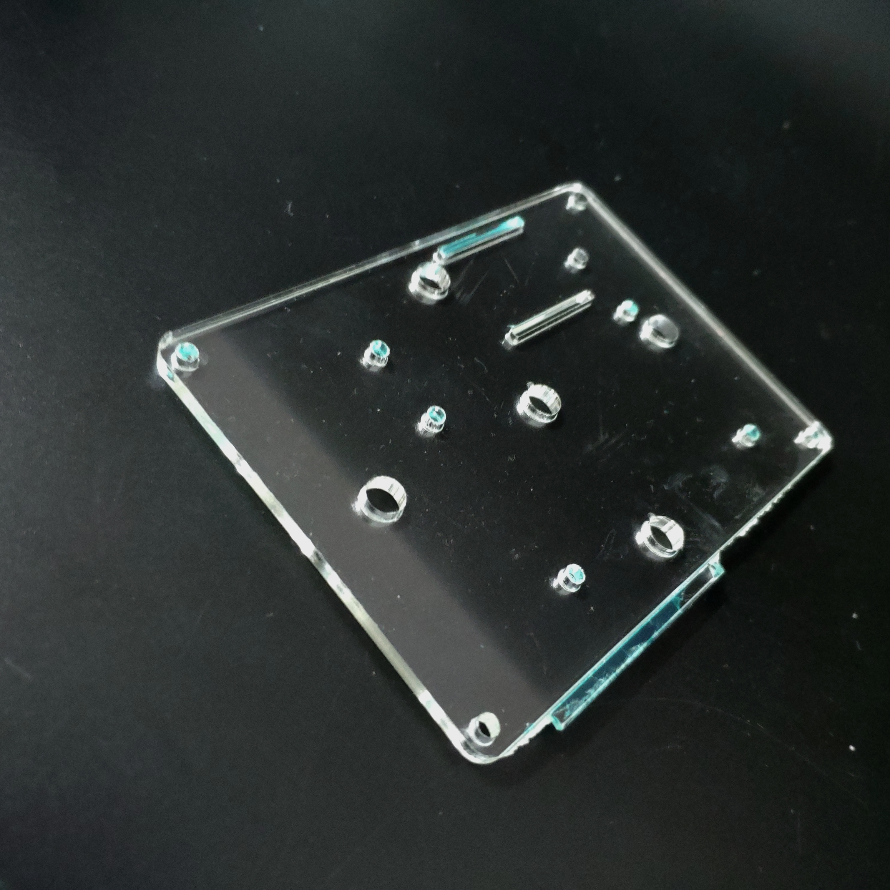 PMMA Clear Acrylic Sheet 93% Light Transmittance Impact Resistant Laser Cut