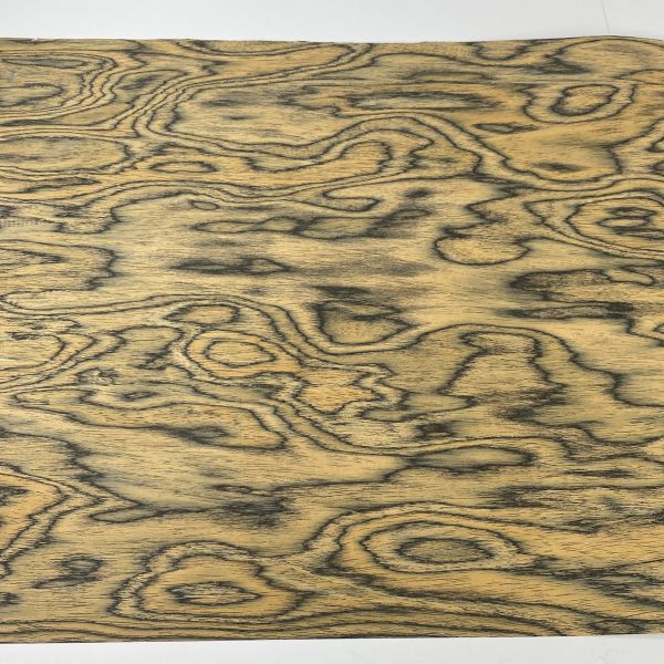 Желтая сосна Burl цвет композитная деревянная фанера 2500 * 640 мм с шерстью задней части толщиной 0,45 мм для стенных шкафов