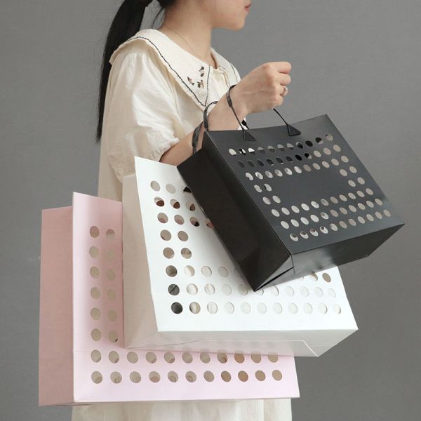 Business Shopping Gravure Printing High End Fashion Luxury Heavy Hollow Out Paper Bags