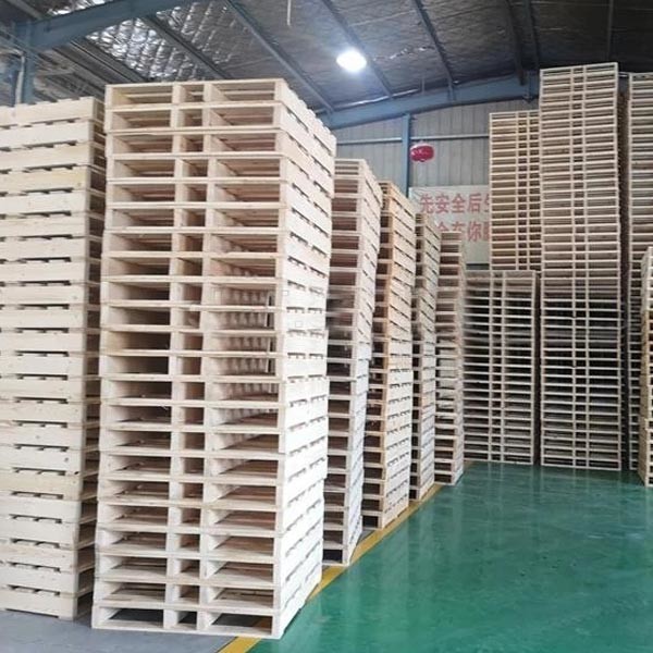 Паллет CNC пригвождая машину для подгонянного европейского деревянного паллета