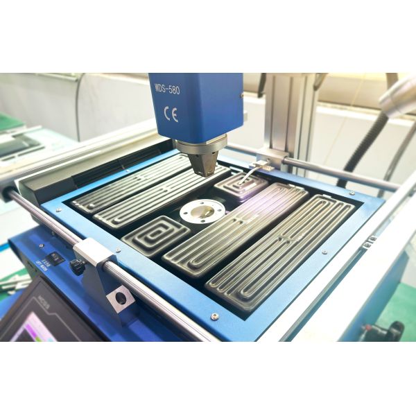 WDS-580 Manual BGA Rework Station with PLC Temperature Control for 10×10mm Min PCB Size and 3 Heating Zones