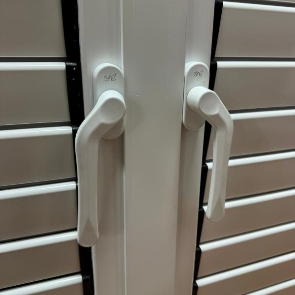 Chinese Accessories Aluminum Louver Window With Powder Coating Frame