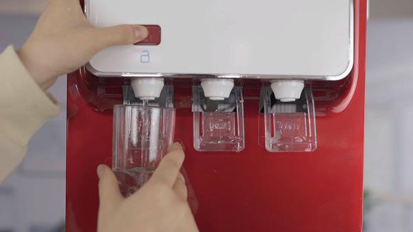 Free Standing Hot Cold Water Dispenser With Storage / Refrigerator Cabinet