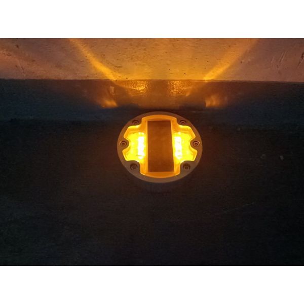 6 Screws Highway Road Studs IL300 Solar Powered Highway Lane Reflectors IP68