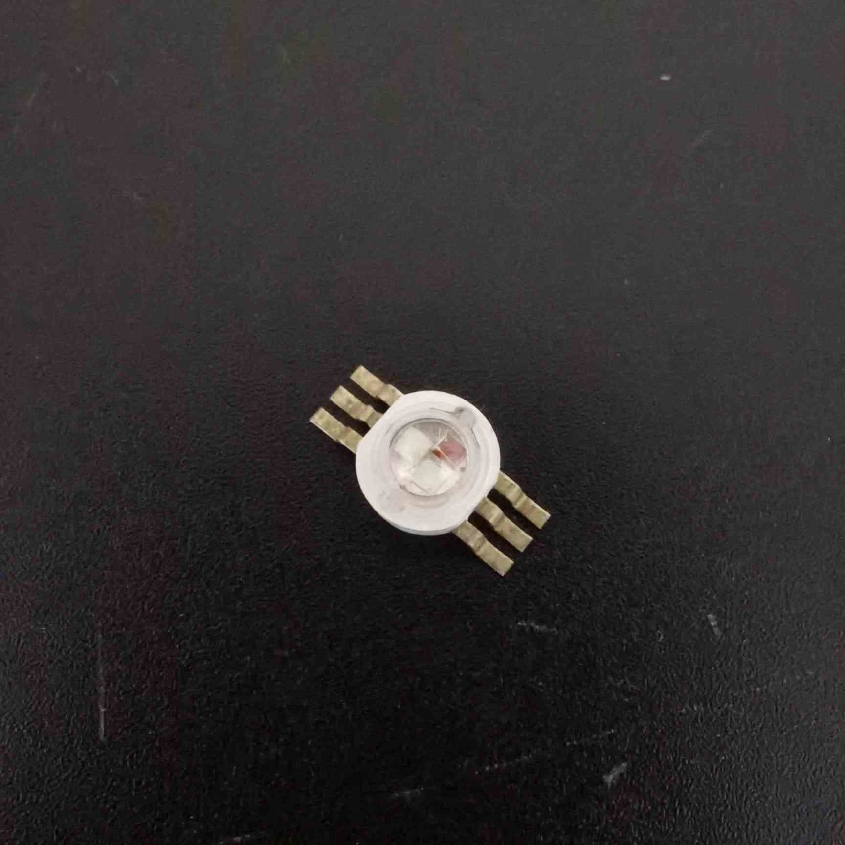 3W RGB High Power LED Light Emitting Diode with 120 Degree Beam Angle and Star Design