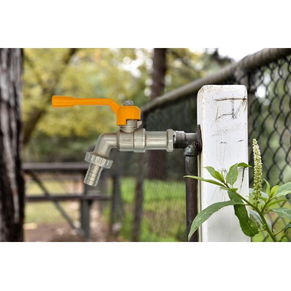 1/2 3/4 1 Inch Standard Brass Bibcock Valve Yellow Handle Heavy Nozzle For IBC Tank