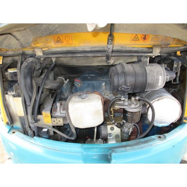Mini excavadora Kubota de 3 toneladas usada con válvula hidráulica de 5599 horas