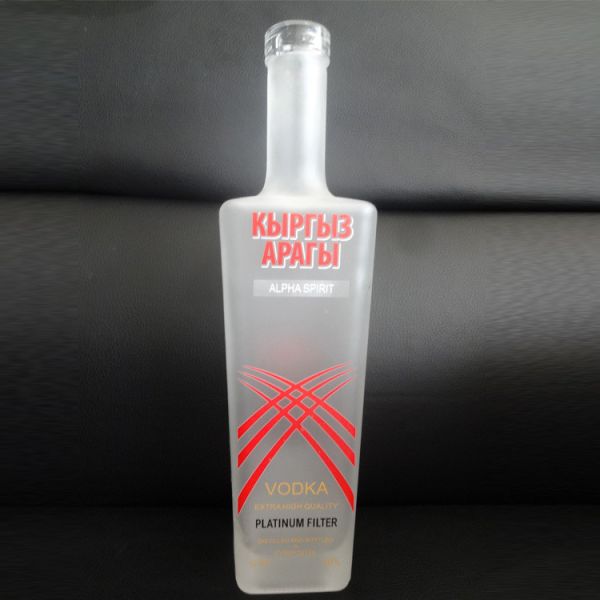 Transparent 750ml Glass Vodka Bottle for Liquor Clear White Customized Logo Acceptable