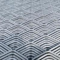 la mesure 9 a galvanisé le panneau en aluminium augmenté de grillage de maille en métal