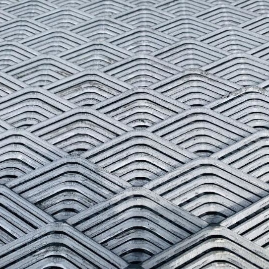 Anti Corrosion Galvanized Expanded Metal Mesh Flattened Raised Construction