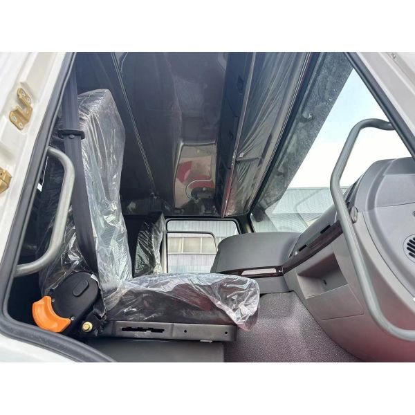 Usado Sinotruk Howo 371hp caminhão tractor cabeça de reboque 6x4 para venda