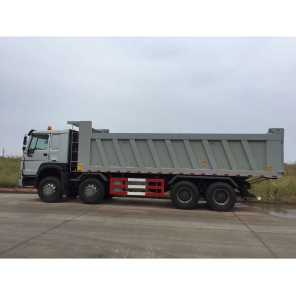 SINOTRUK HOWO 12-Wheeler 420HP 27CBM Dump Truck Tipper Truck  6x4 8x4 Diesel Engine Gross 10 12Wheel