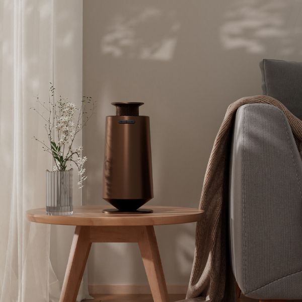 Low-noise Aroma Diffuser with Seven-Color Ambient Lighting and Dual-scene Intelligent Adaptation for Home and Car