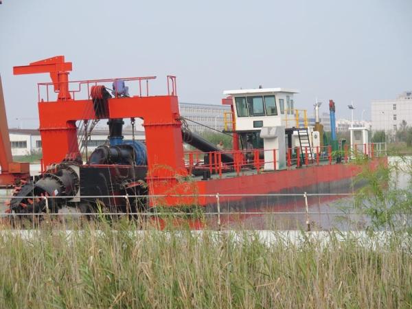 60 Cbm/h To 1500 Cbm/h Solid Sand Mining Dredge For Sand Dredging And 450mm Discharge Pipe Diameter With Cutter Head