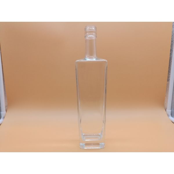 High Flint Glass Material 700ml Long Neck Empty Spirit Bottle for Whisky Liquor 375ml