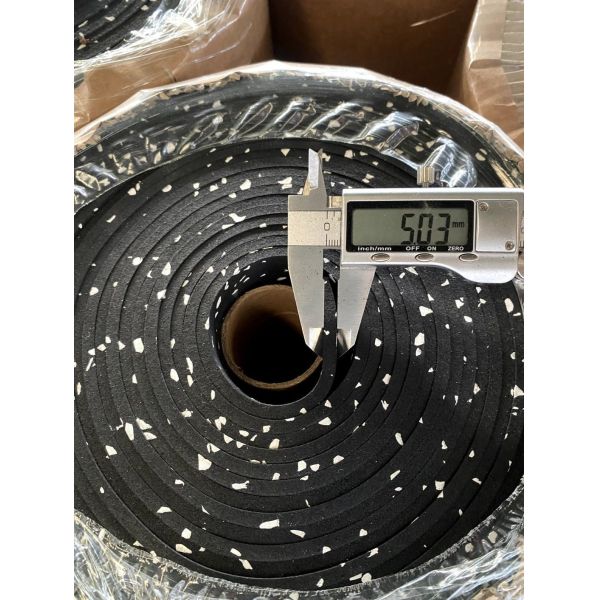 Length Custom-Cut Rubber Flooring Rollers for Indoor and Outdoor Use