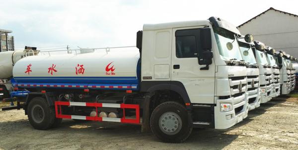 6480KG Total Weight 5CBM Chemical Liquid / Petroleum Transported Tank Truck