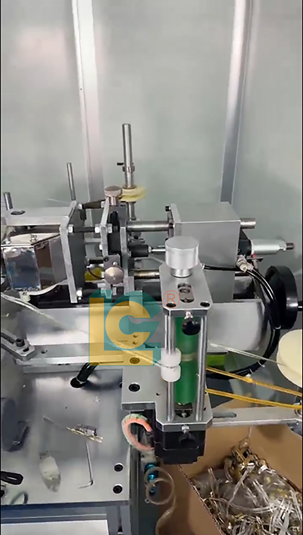 Automatic Horizontal Turntable Hot Stamping Machine TH-150/4 Four-Station Plastic Foil Embossing Machine