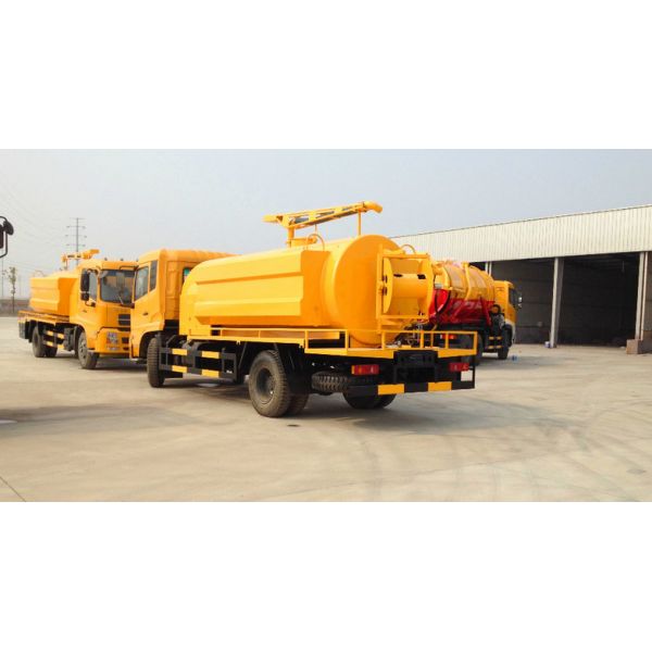 Dongfeng Sewage Suction Truck 18000L vacuum sewage suction tanker truck