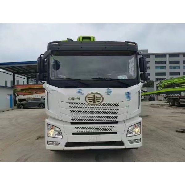 37 метров ФАУ Использованный бетонный насос грузовик Бум 2018 год Белый зеленый