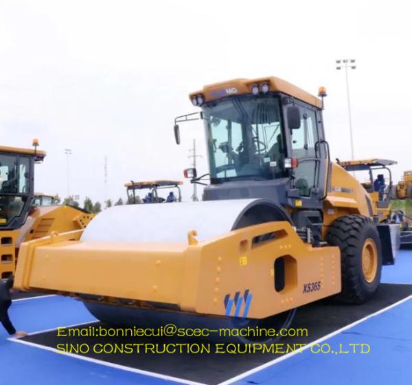 Estoque vibratório dobro do rolo de estrada da construção da movimentação grande e afastamento XS395