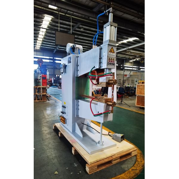 Engine Driven Metal Welder Car Body Repair Spot Screw Generator Welding Machine