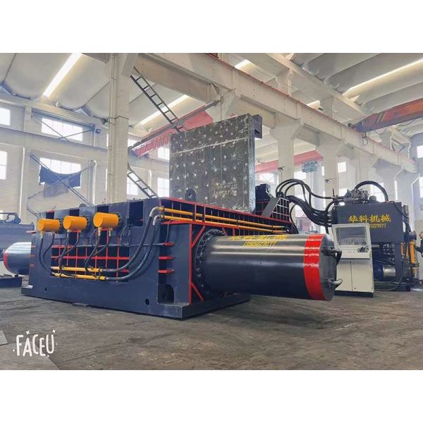 リモート コントロールが付いている 1000Tons スクラップ金属ベーラー プレス 50HZ PLC