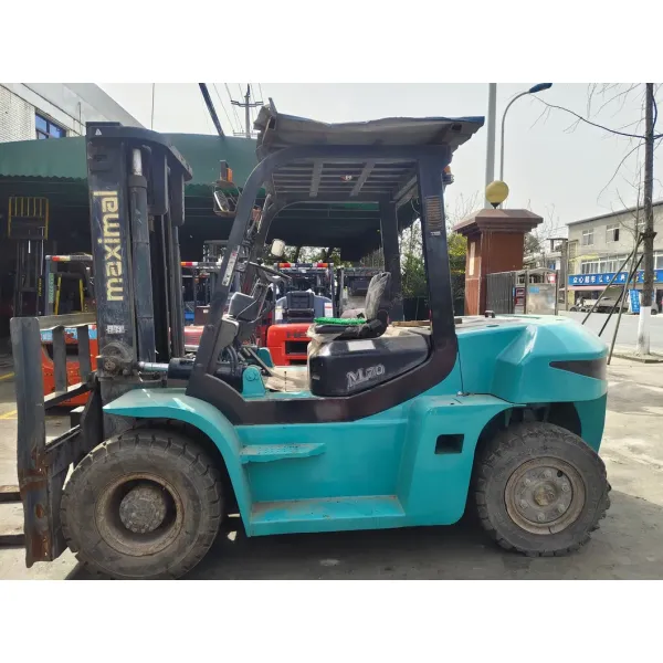 7 Ton 1800kg 4-Wheel Electric Forklift with Attachment Made in China