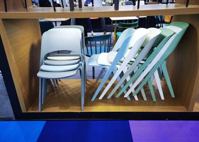 48cm 80cm Coloured Plastic Dining Chairs PP Commercial White Plastic Folding Chairs