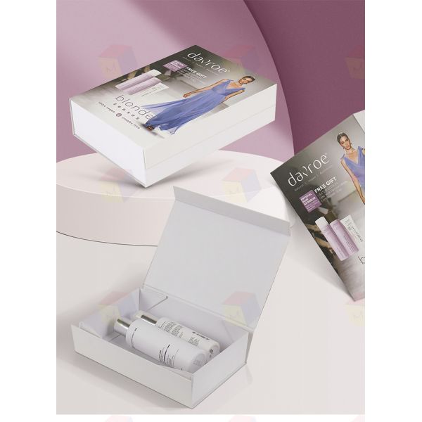 Wholesale Rigid Cardboard Paper Packaging Cosmetics Gift Box Magnetic Closure With Insert