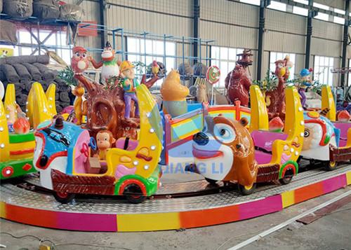 Outdoor Electric Track Train Rides 16 Riders Load Mini Shuttle With Track