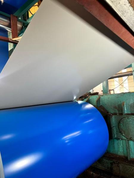 Bobine d'acier galvanisé de 1 mm revêtue de couleur pour l'industrie de la construction